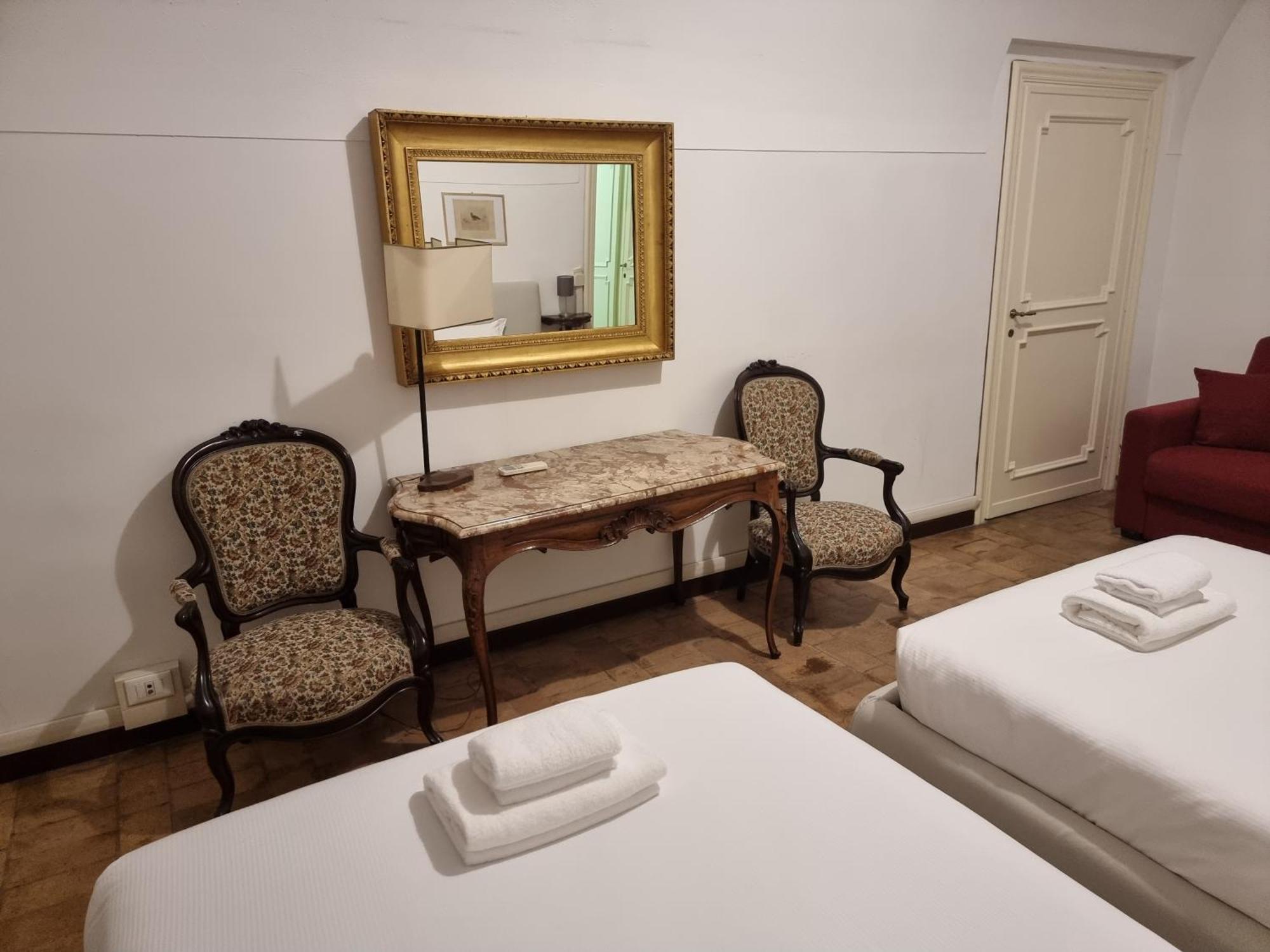 Luxury 2 Bedroom Apartment In The Heart Of Roma Buitenkant foto
